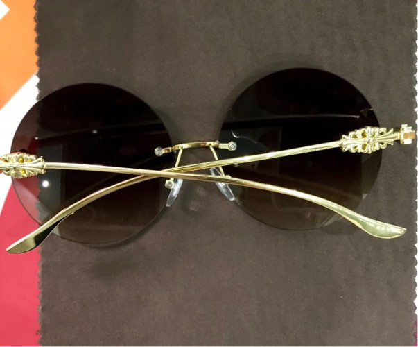 Солнцезащитные очки 7018