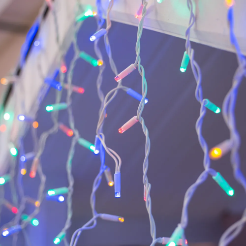 Светодиодная гирлянда занавес дождь бахрома уличная 3х0,6 м белый провод каучук