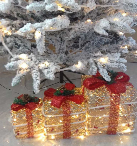 Фигуры новогодние декоративные Три подарка светодиодные