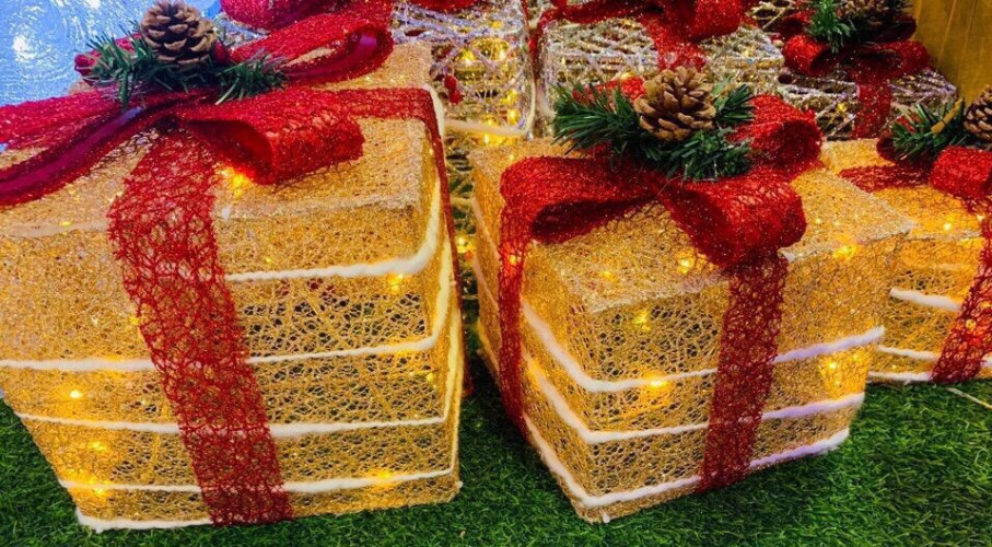 Фигуры новогодние декоративные Три подарка светодиодные