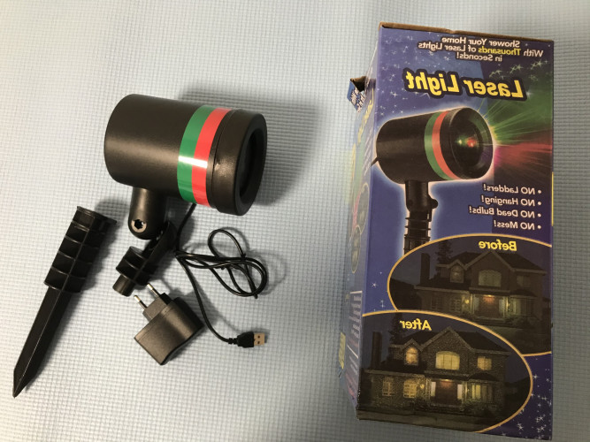 Лазерный проектор для улицы и дома новогодний laser light